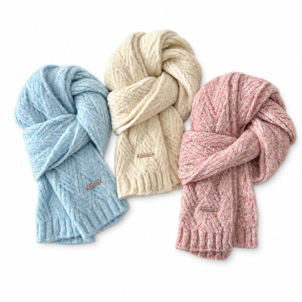 Imagination Hunt Wool Cable Knit Scarf studio product photo